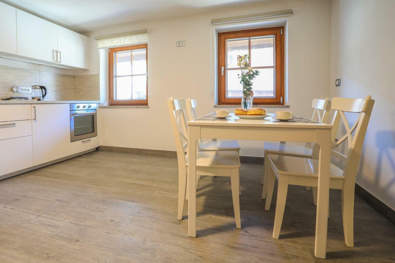 Apartmaji Tina Згорнье-Горье Экстерьер фото